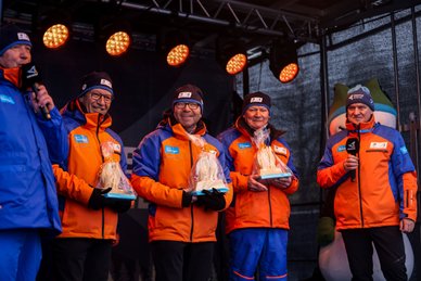 Falk Paul, Carsten Paul and Theo Weiß (from left) were bid farewell on the Thuringian Forest event stage in the hut village