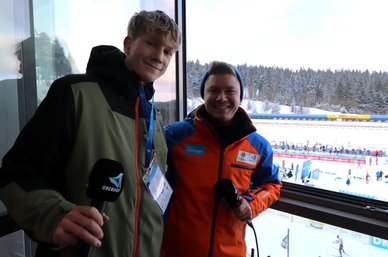 Young presenter Paul Ulland (left), a 16-year-old student from Mittweida, was allowed to accompany stadium announcer Niclas Fuchs for a day. The taster day was a Christmas surprise from his mother. 